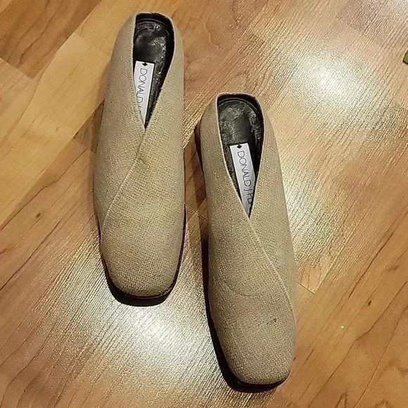 Donald Pliner Made in Spain Mules 8.5 - Picture 2 of 8